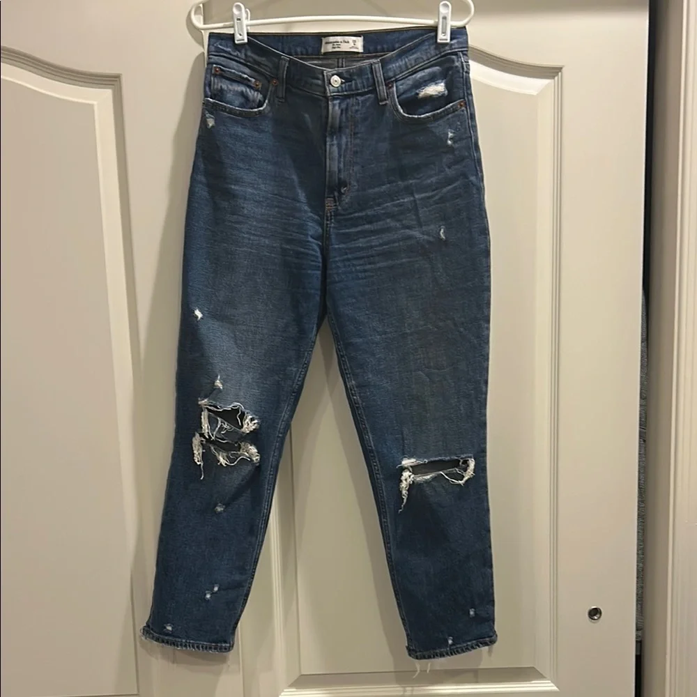 Abercrombie & Fitch The Mom High Rise Jeans Distressed